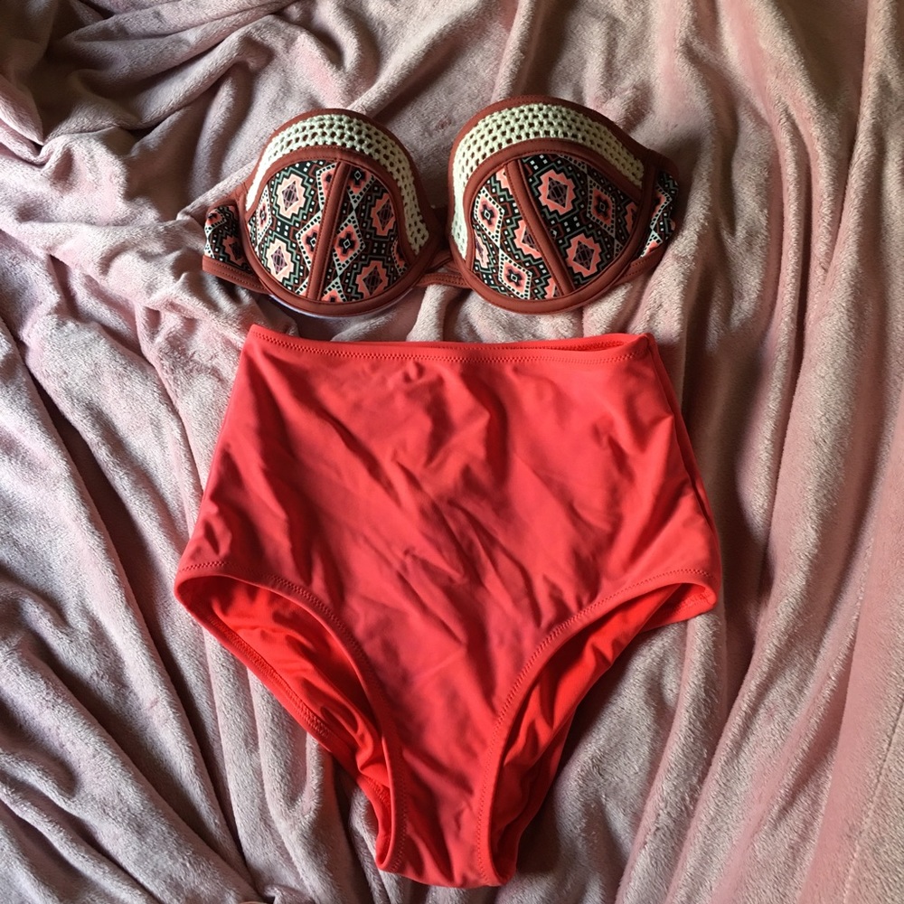 Crochet bikini set - Picture 1 of 3